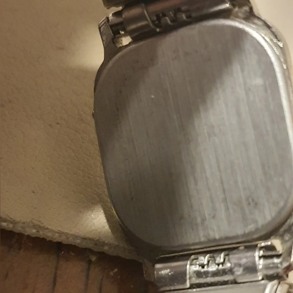 🦋10/$20🦋 Vtg Advance Quartz Silver/White Stainless Steel Digital Women's Watch